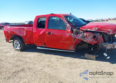 2010 Chevrolet Silverado 1500 Lt z USA, uszkodzony, nr VIN 1GCSKSE39AZ273551